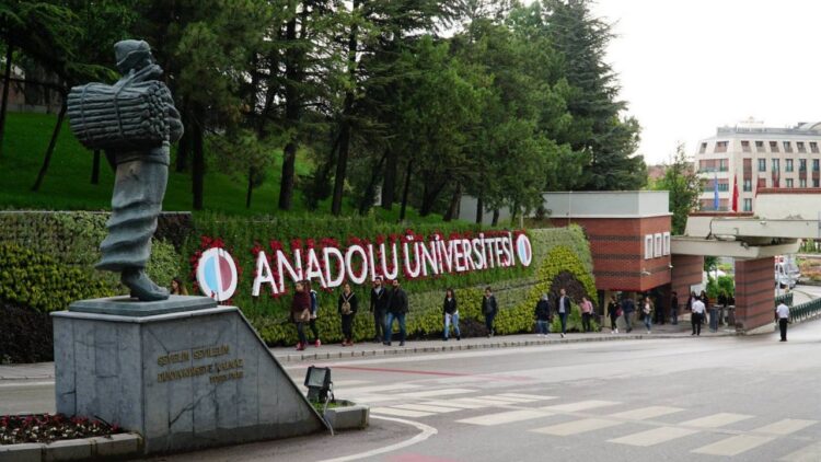 Anadolu Üniversitesi Kayıt Ücretleri