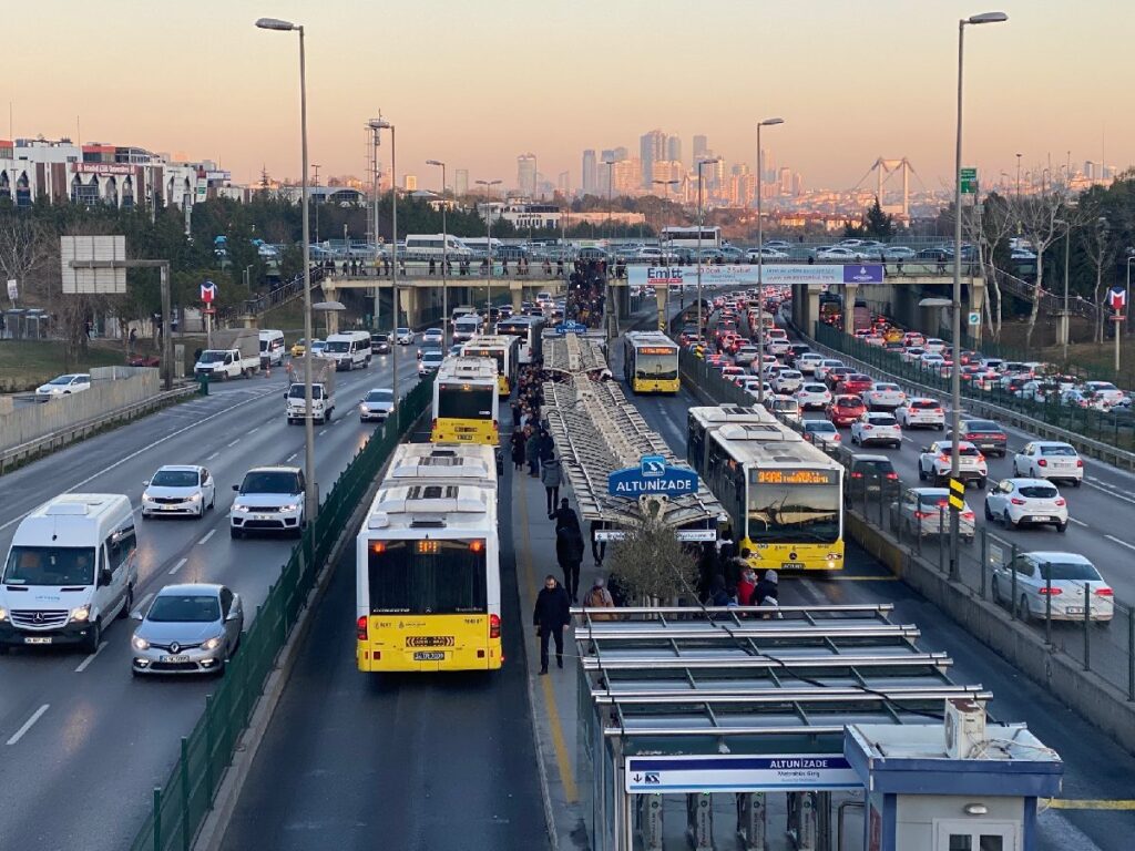 Yarın Otobüsler Bedava mı